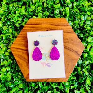 Earrings in purple & black with a little sparkle